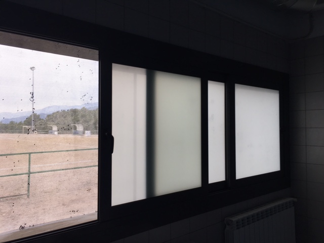 Ventana corredera 3 hojas abierto